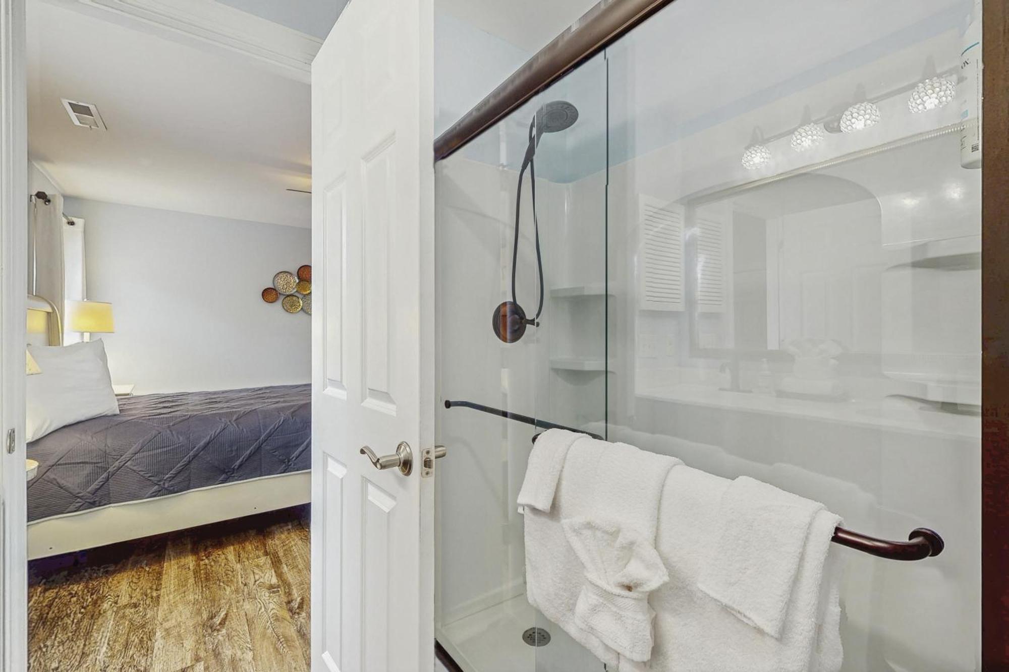Apartment 204 Dry Dock *