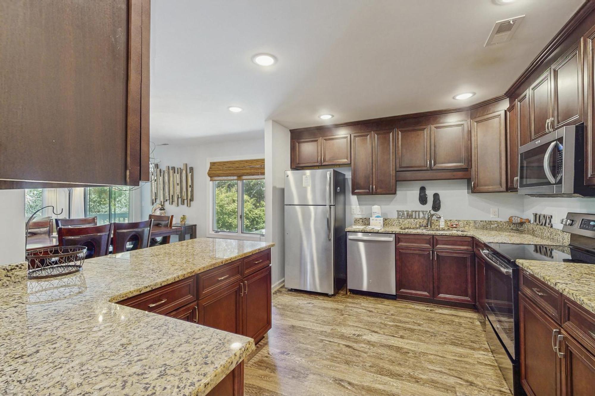 204 Dry Dock Apartment *